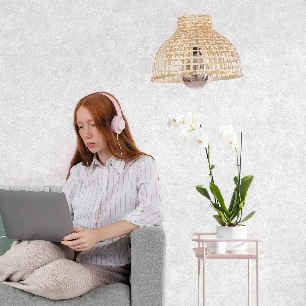 کاغذ دیواری مدل روشن با بافت برجسته مناسب دکورهای مینیمال